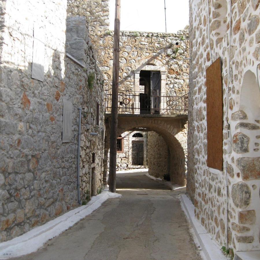 Traditional Hotel Ianthe Véssa Екстериор снимка