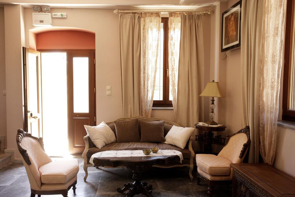 Traditional Hotel Ianthe Véssa Екстериор снимка