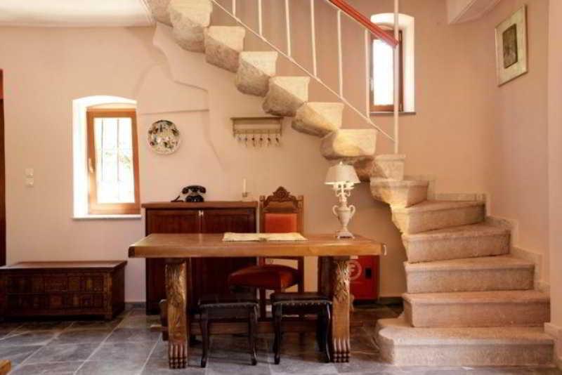 Traditional Hotel Ianthe Véssa Екстериор снимка