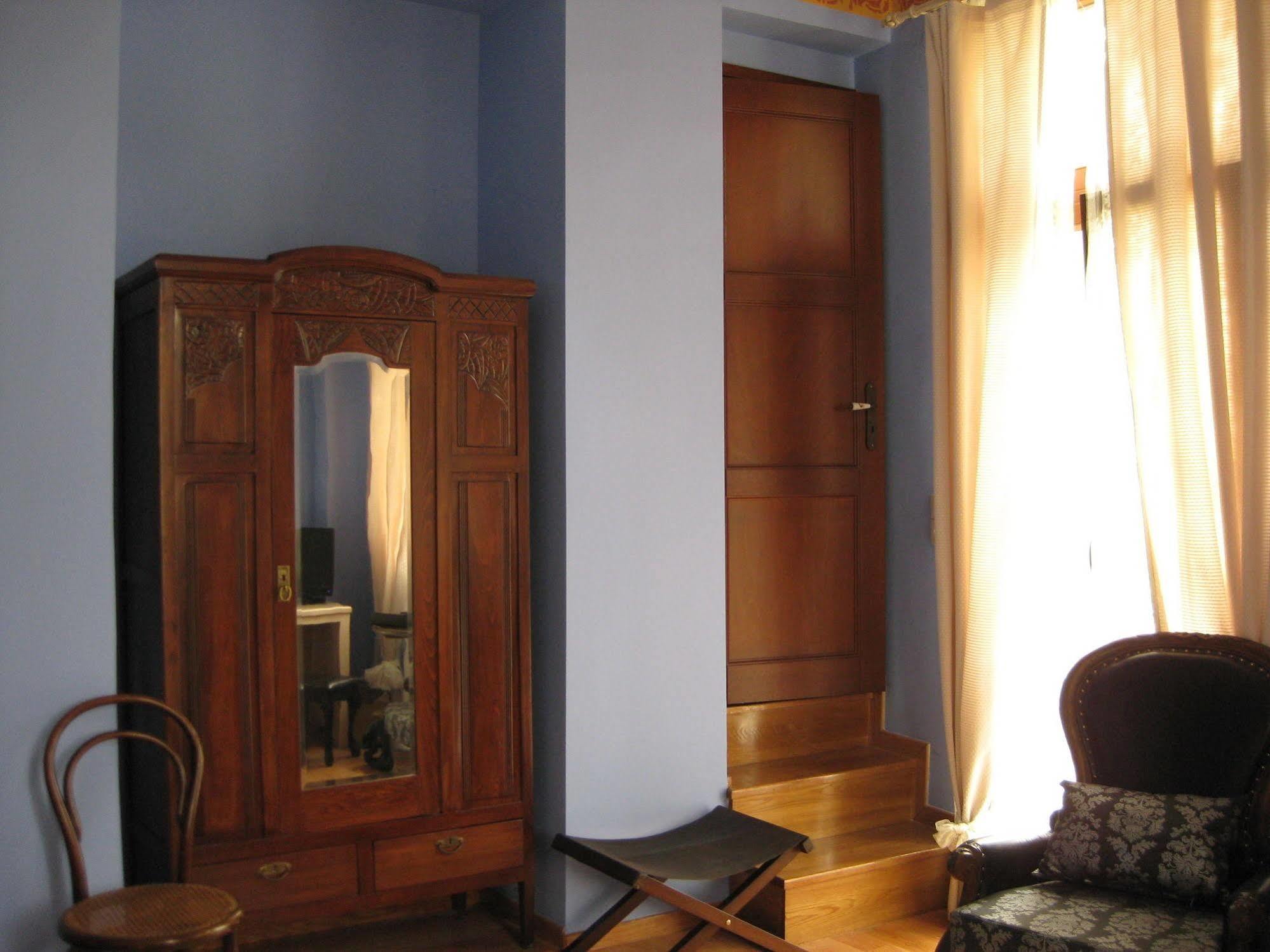 Traditional Hotel Ianthe Véssa Екстериор снимка